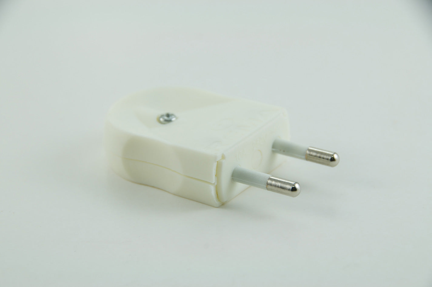 Enchufe Macho S/T 10A Convertible - Marfil